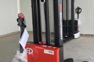 Elektro staker ESL122 sa visinom podizanja 2,7 m